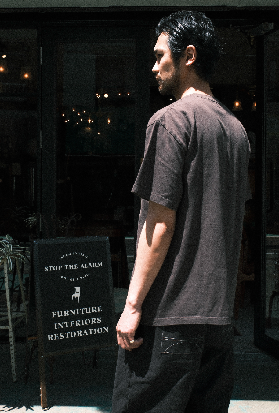 BASIC POCKET T - FADE GRAY