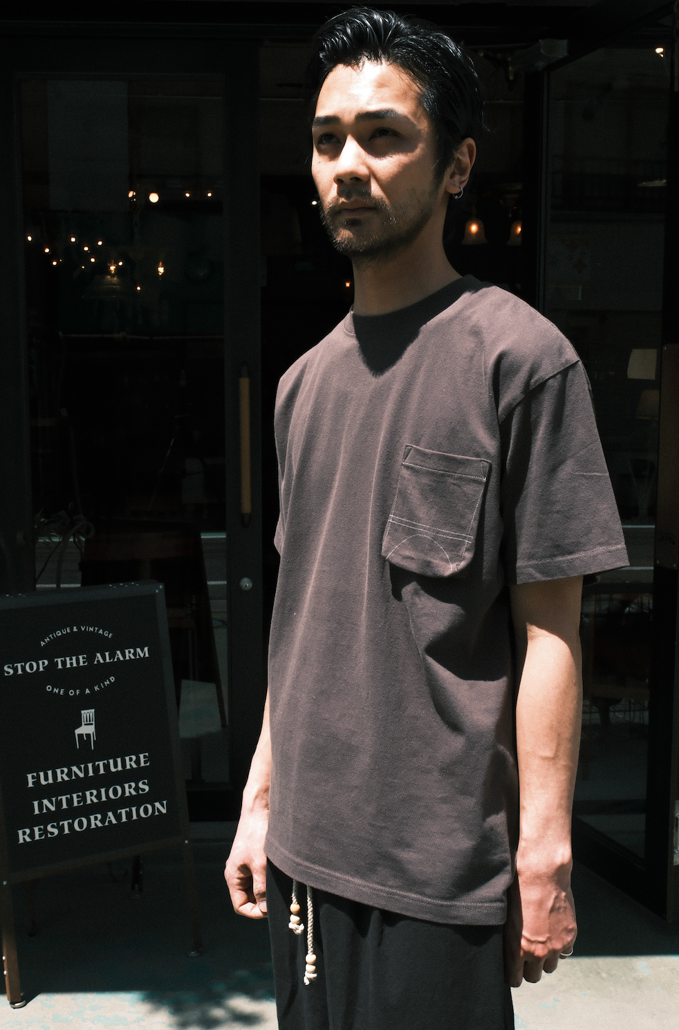 BASIC POCKET T - FADE GRAY