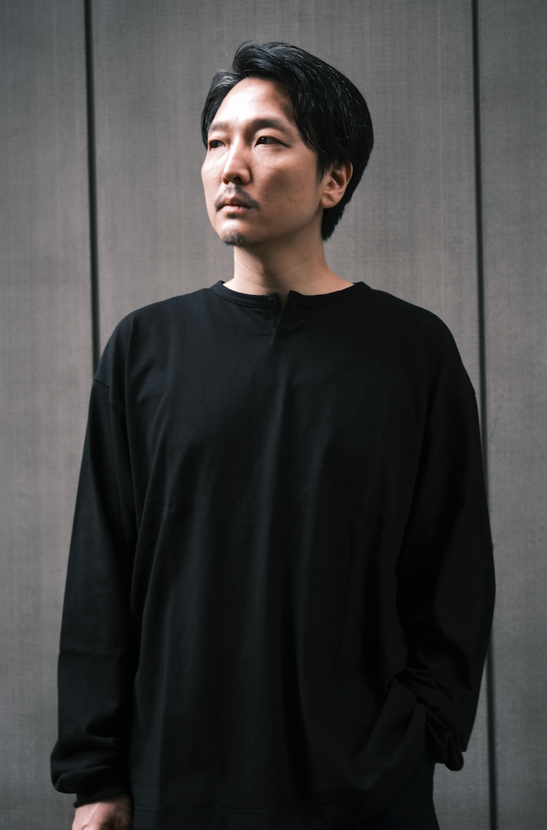 13SHOP-DARU HENRY NECK L/S T - BLACK