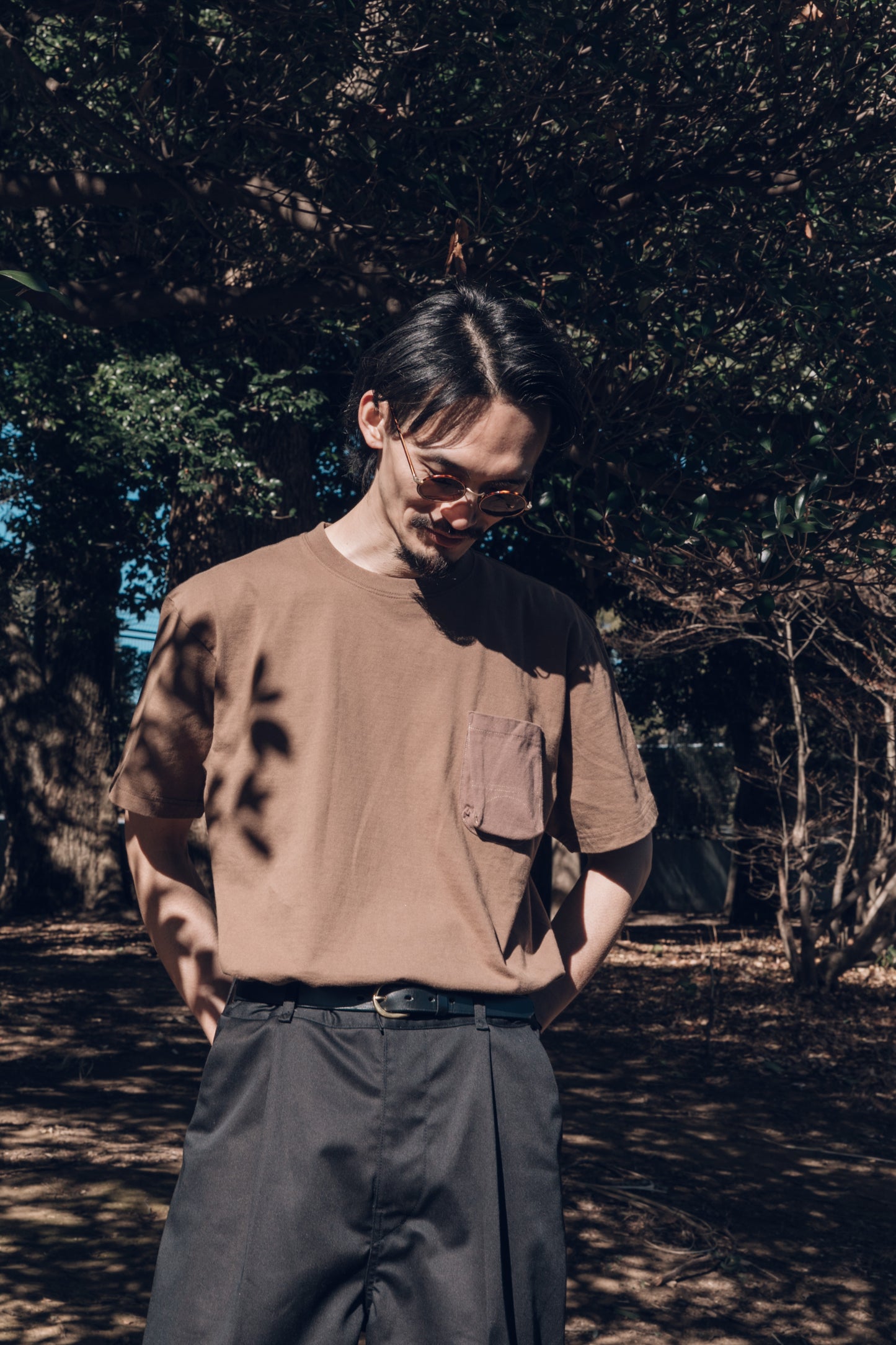 BASIC POCKET T - FADE BROWN