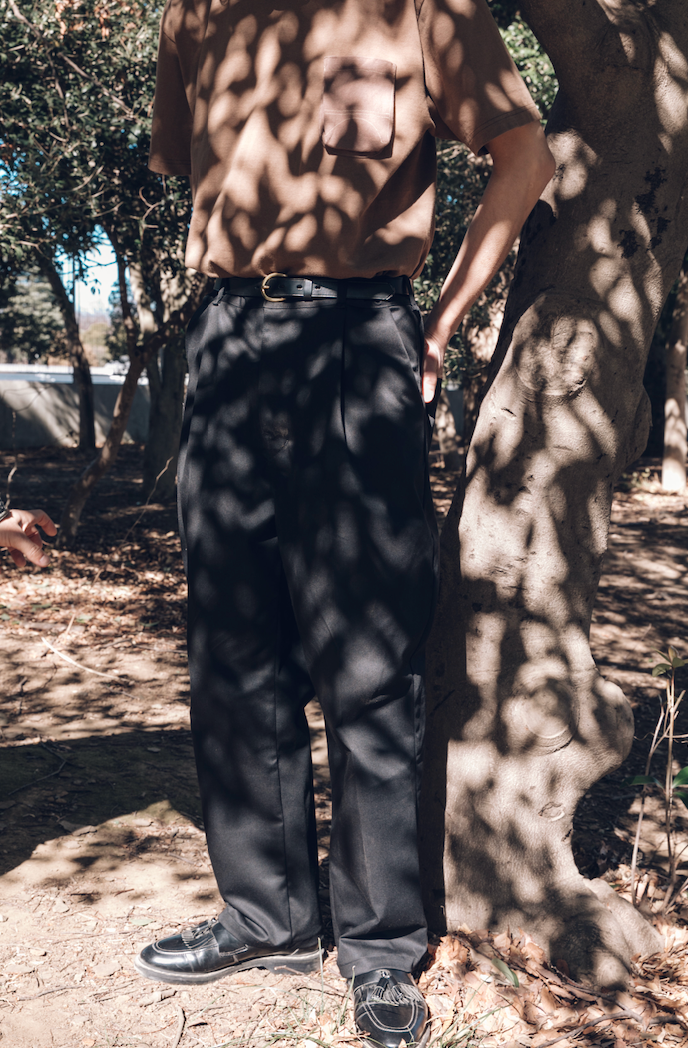 BASIC 1 TUCK PANTS-BLACK
