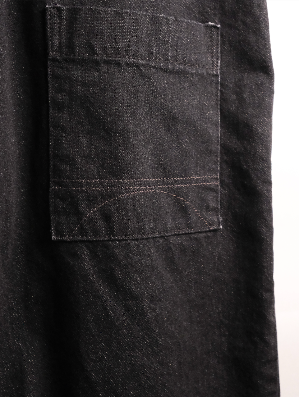1 TUCK DENIIN PANTS-BLACK
