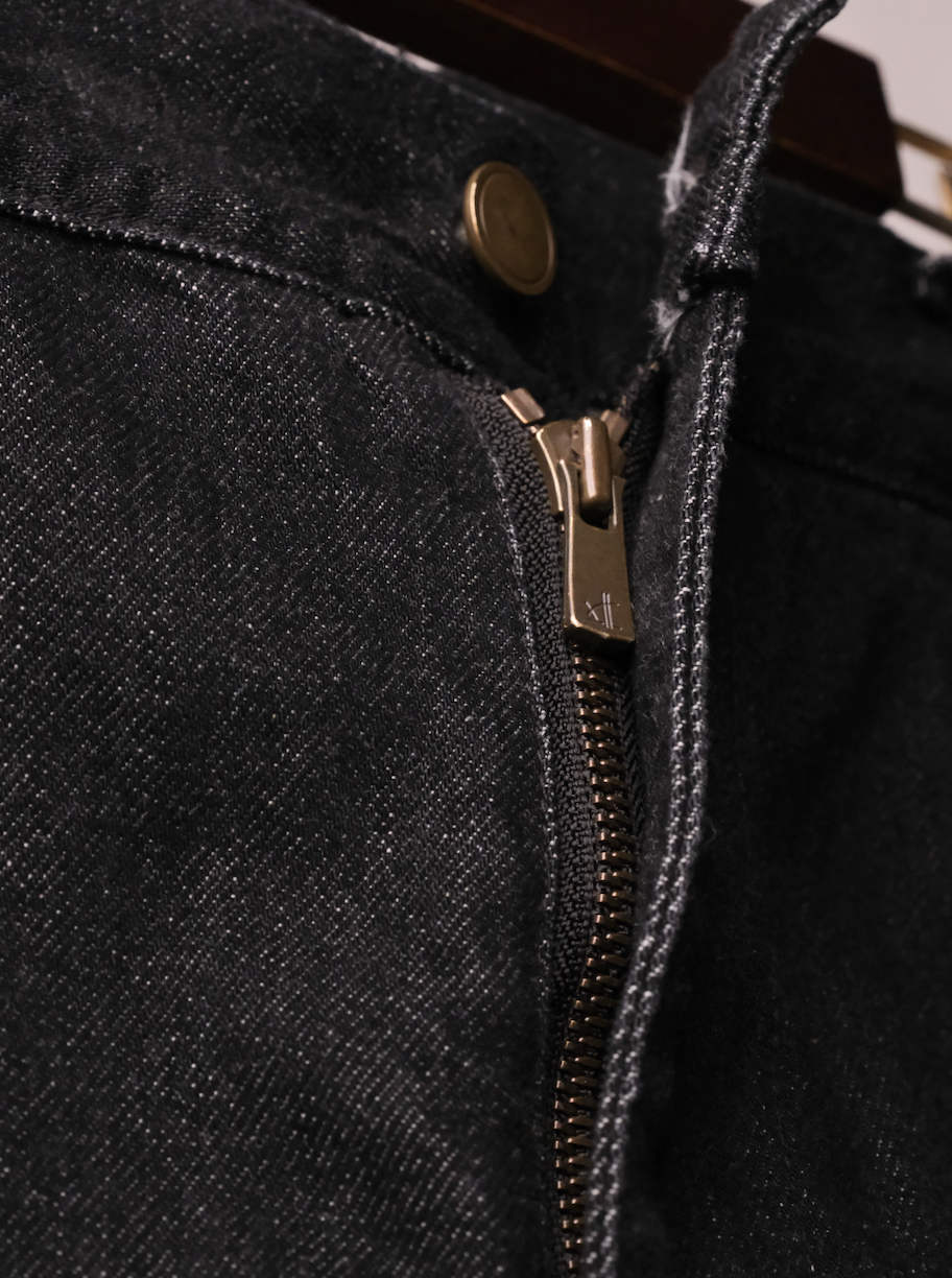 1 TUCK DENIIN PANTS-BLACK