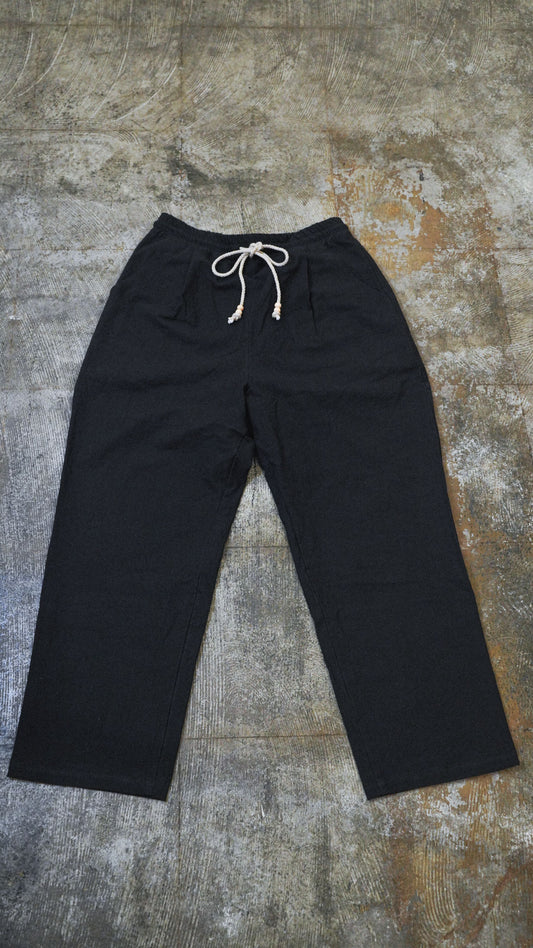 TAKE IT EASY PANTS-BLACK