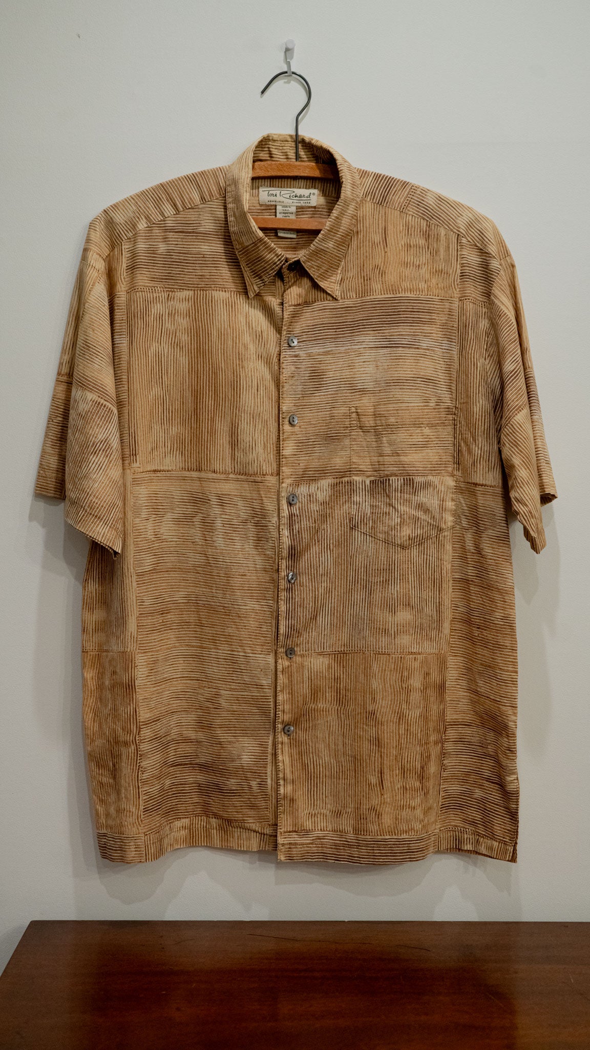 8-90's  All pattern shirt