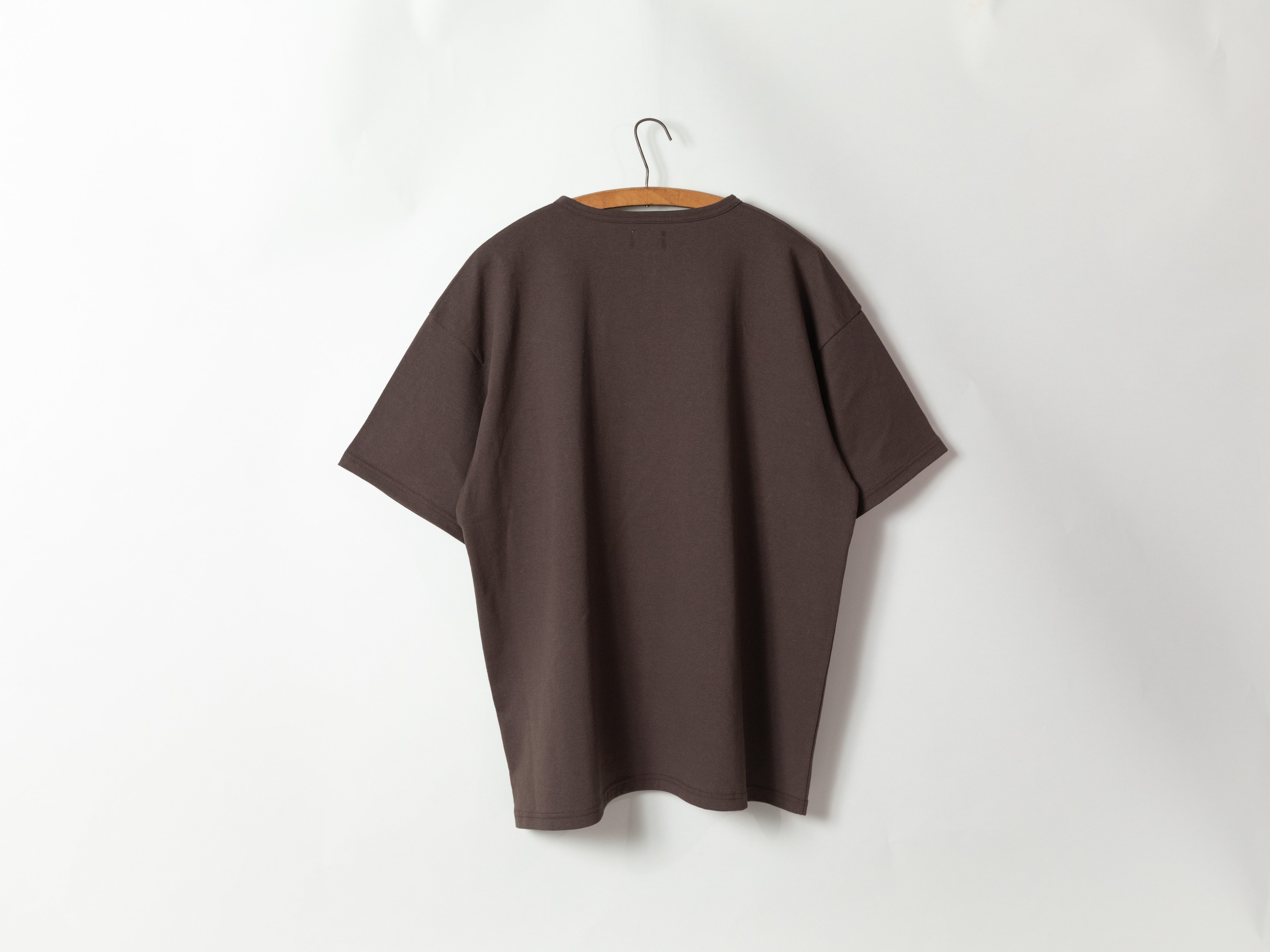 【即完品】SOURCE DARU HENRY NECK L/S T-CHL DARU HENRY NECK S/S T - BROWN – SOURCE